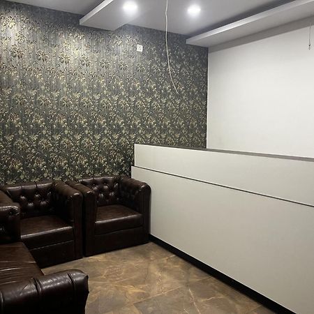 Roomquet Comfort Inn Prayagraj Exterior foto