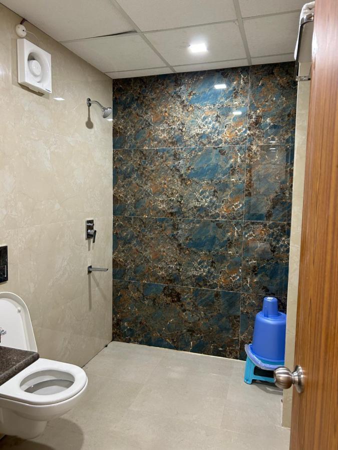 Roomquet Comfort Inn Prayagraj Exterior foto