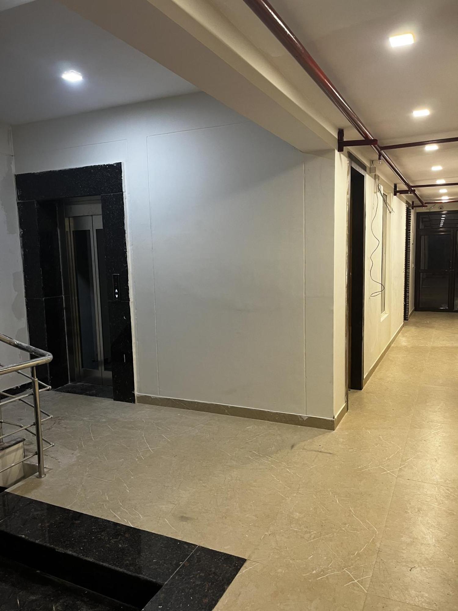 Roomquet Comfort Inn Prayagraj Exterior foto